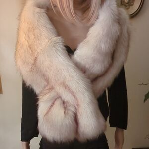 The Limited Collection Faux Fur scarf in white